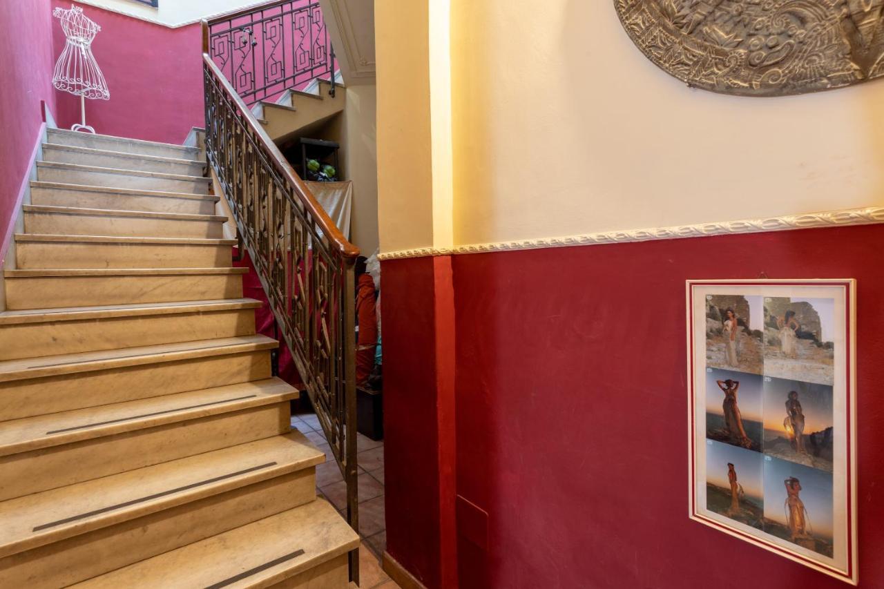 Zefiro Rooms Катания Экстерьер фото
